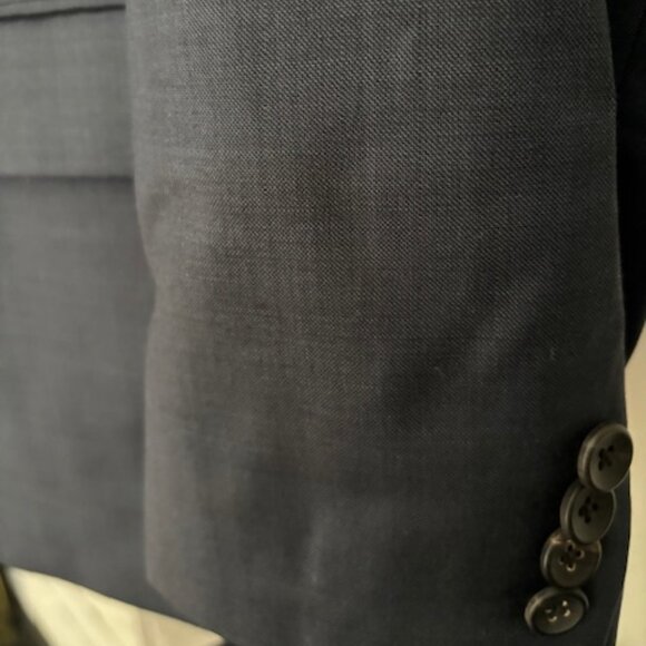 Sydney's Navy Blue Suit - size 40 (made in Canada) - Picture 2 of 5